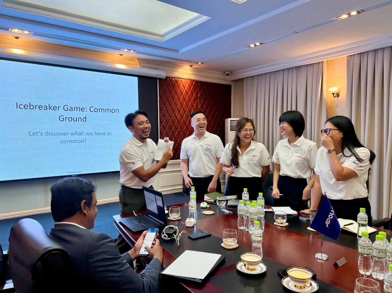 https://static.quochuyanhcorp.vn/22165/2025/Stepping into the future/z6833147380754_7a5c716238be7e0cfa4c01721839df7d.jpg